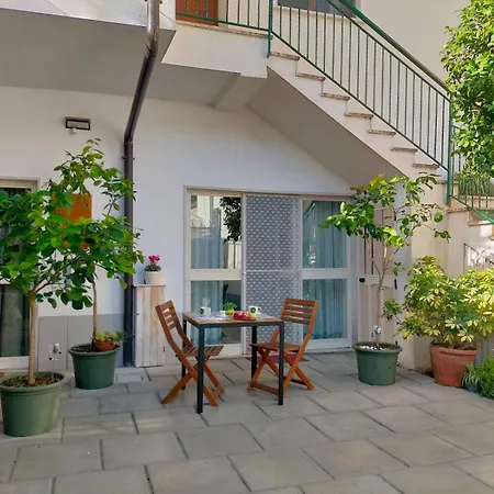 La Casa Di Mamea Tatil Evi